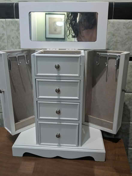 Photo of free Jewelry Box (East Somerville) #2