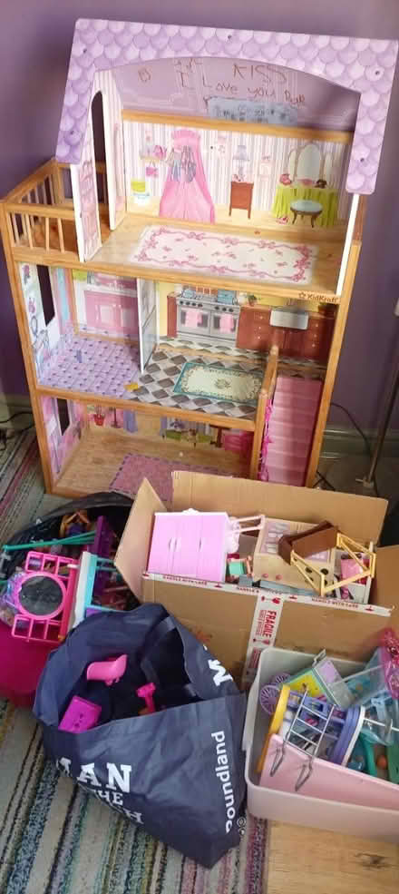Photo of free barbie size house, dolls, etc (Leicester LE4) #1