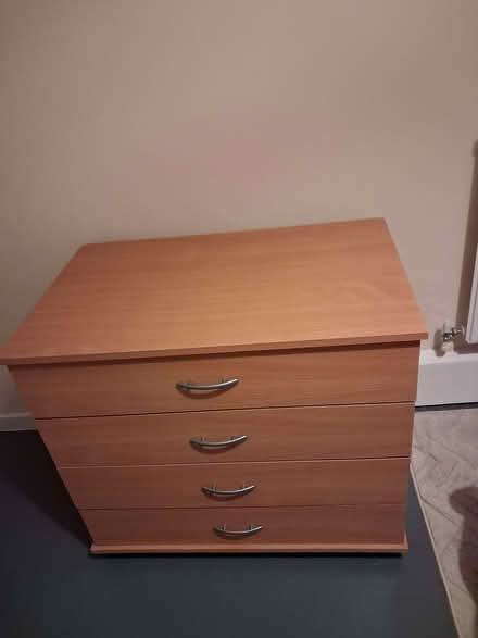 Photo of free Wooden chest of drawers (Earlsfield SW17) #1