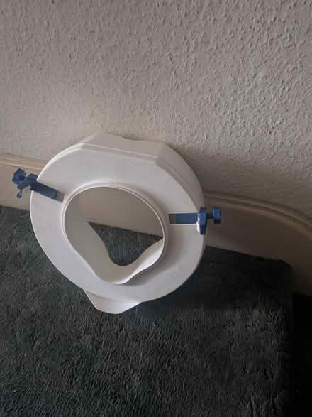 Photo of free Raised Toilet Seat (London NW6) #3