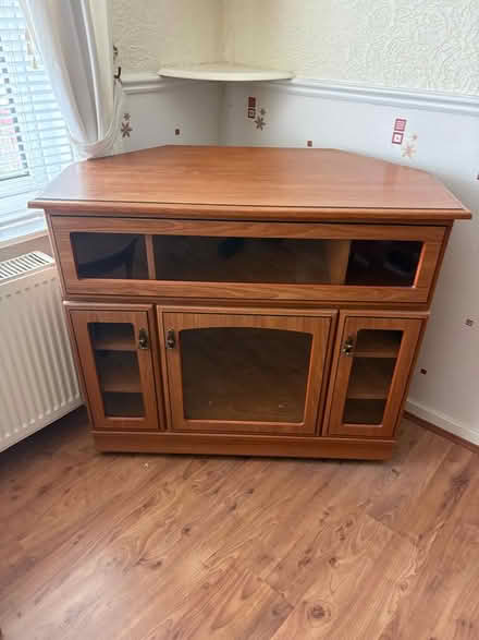 Photo of free TV Unit (South Wimbledon, SW19 SW19) #1