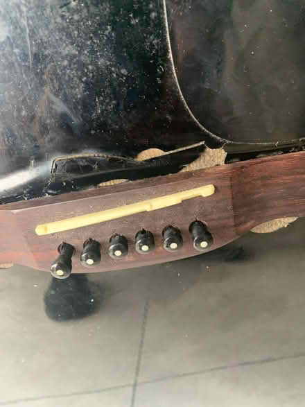 Photo of free Fender guitar (Clonshaugh, Dublin 17) #3