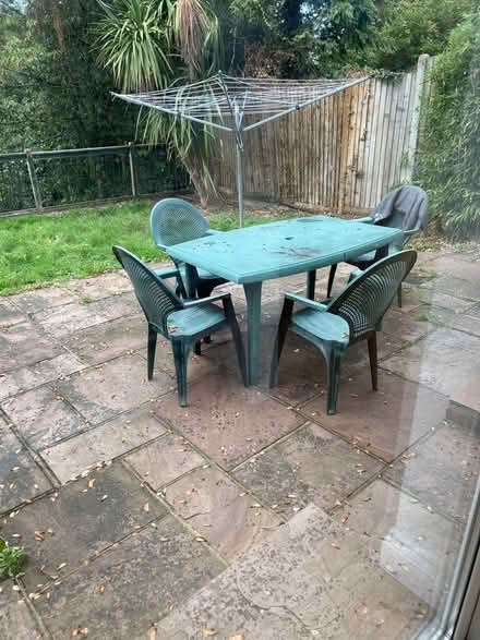 Photo of free Garden furniture (Biggin hill TN16) #1