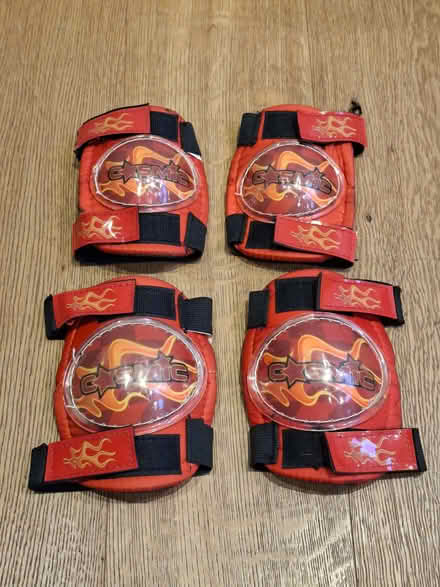 Photo of free Kids elbow and knee pads (Arborfield Garrison RG2) #1