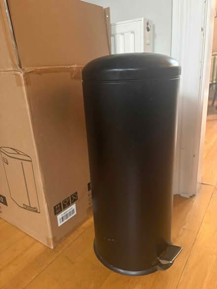 Photo of free Habitat 30L Domed Pedal Bin (Canonbury N1) #2