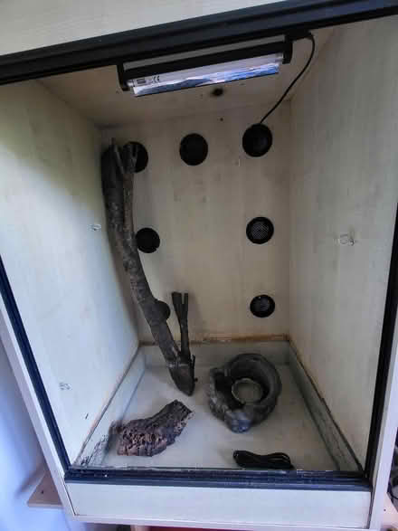 Photo of free Reptile tank and stand (Larkhall, bath BA1) #2