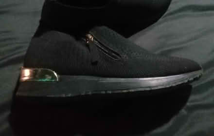 Photo of free Black pumps/shoes size 6 (Osmondthorpe LS9) #1