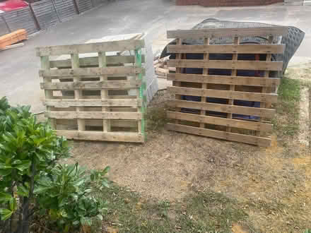 Photo of free Pallets x 2 (Dunstable LU6) #1