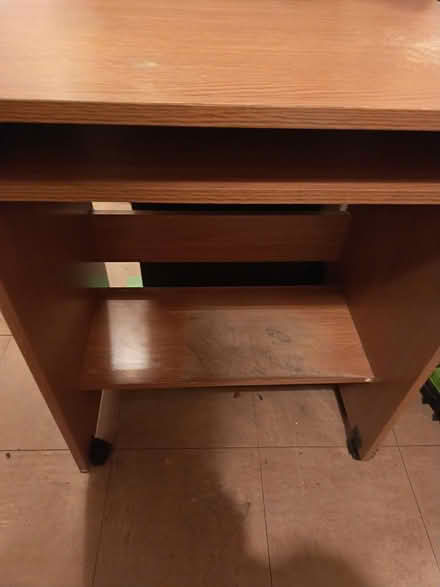 Photo of free desk (Rochdale, OL11) #1