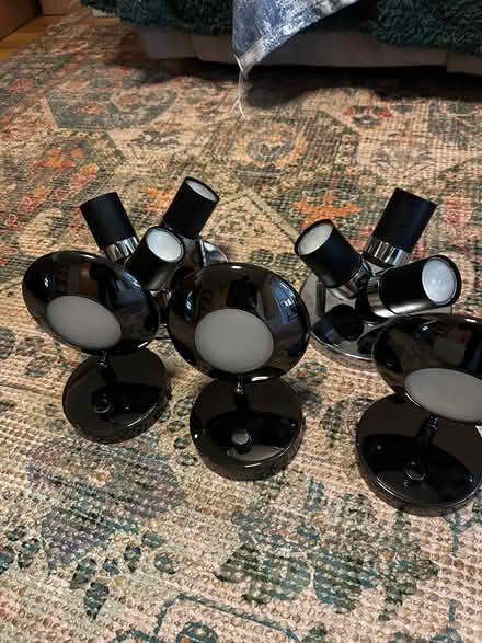 Photo of free 3 downlighter wall lights with dimmer function and 2 ceiling (Fox Corner CW1) #1