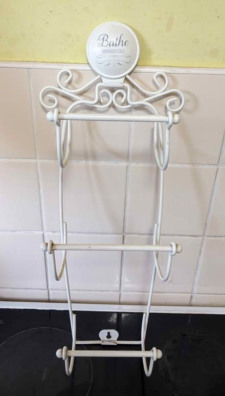 Photo of free Hepworth & Sons Bathroom Holder (PL4 Greenbank.) #1