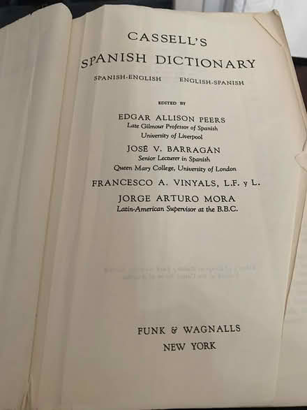 Photo of free Spanish-English dictionaries (Briarwood, Queens) #2
