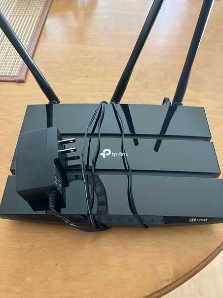 Photo of free TP-link router (Downtown Pinole) #1