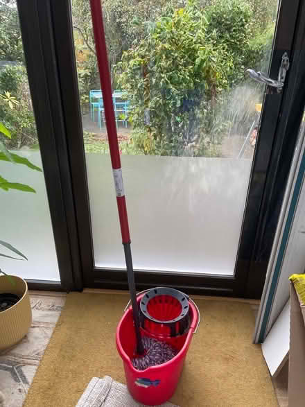 Photo of free Vileda mop and bucket (Jordanhill G13) #1