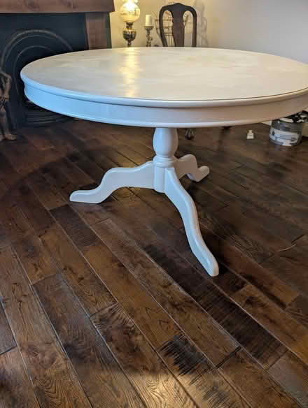 Photo of free Round painted dining table (Camberley GU15) #2