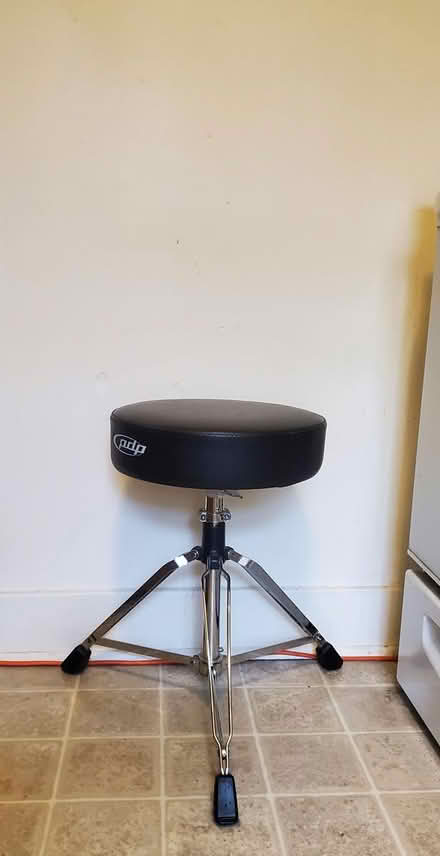 Photo of free Drum seat (Capitol Hill) #1