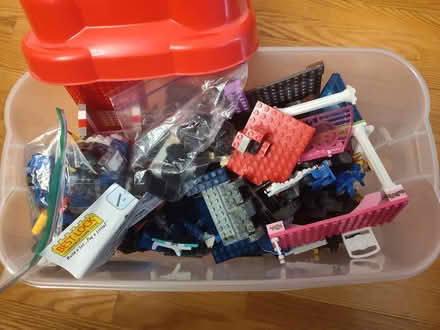 Photo of free Box of Mega Bloks (not lego) (West Etobicoke (bloor/427)) #2