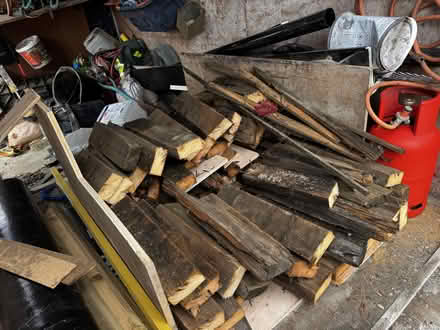 Photo of free loads old 4x2 roof rafter cut into logs, some nails present (St Mary Cray BR5) #1