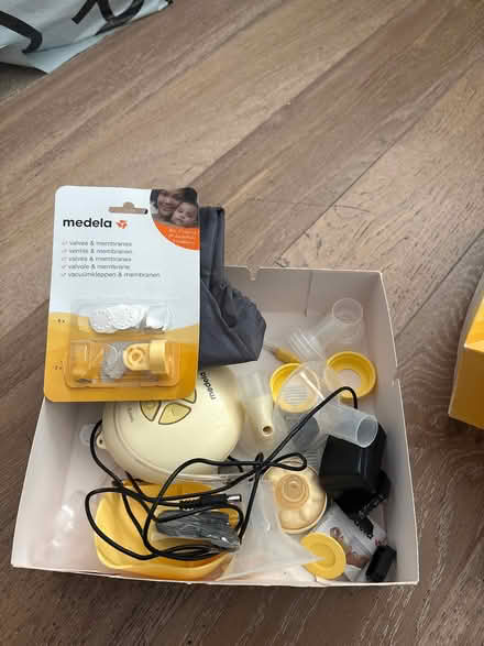 Photo of free Medala breast pump (Figge's Marsh CR4) #2