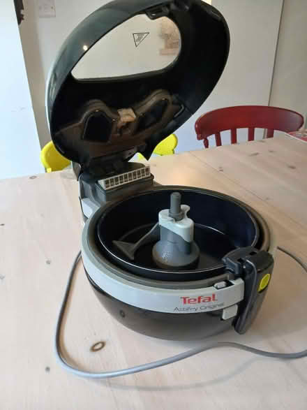 Photo of free Air fryer (Henley in Arden B95) #1