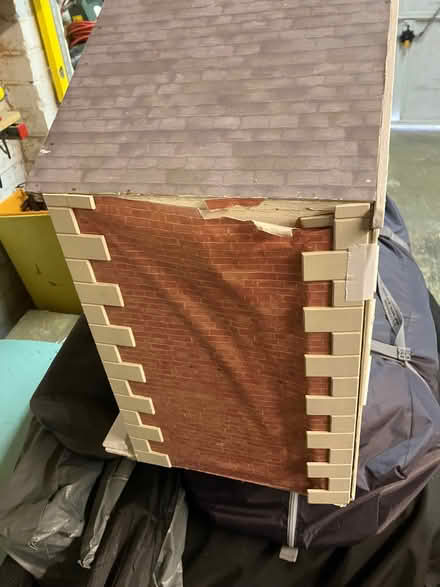 Photo of free Dolls house and furniture (Wokingham RG40) #4
