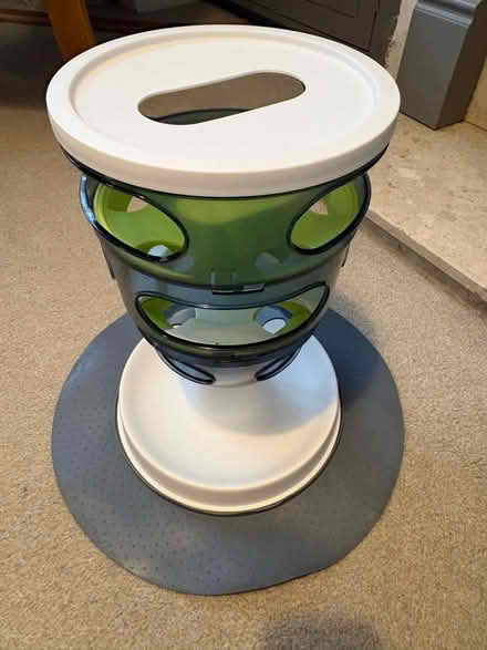 Photo of free Cat treat dispenser game (Central Reading RG1) #2