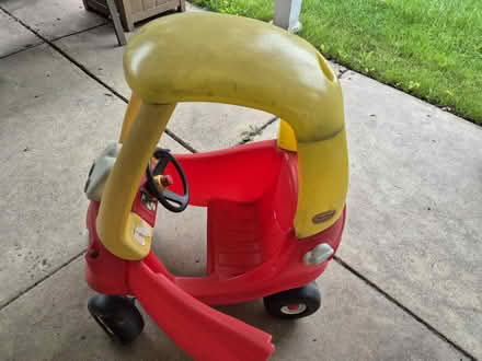 Photo of free Little tikes cozy coupe (Lombard) #2