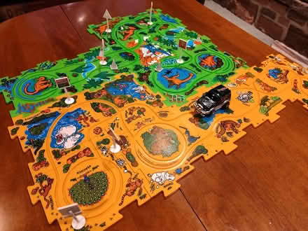 Photo of free kids motorized car puzzle (West Etobicoke (bloor/427)) #1