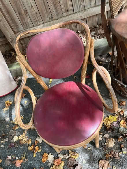 Photo of free Old chair (20833) #2