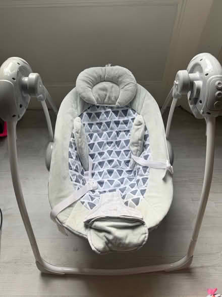 Photo of free Self swing baby chair (Ladbroke Grove W10) #1