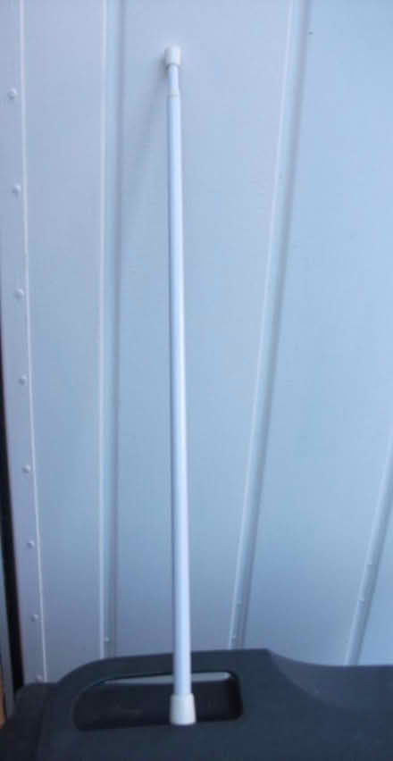 Photo of free Expanding curtain rod x 2 (>1000) (ME16 - Allington) #1