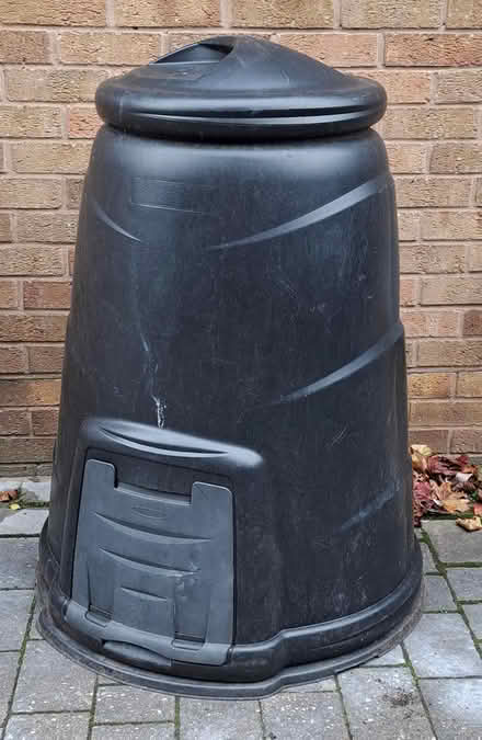 Photo of free Compost Bin (CV22 Hillside Rugby) #1
