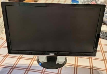 Photo of free Dell *flat screen* Desktop Monitor (Galena) #1