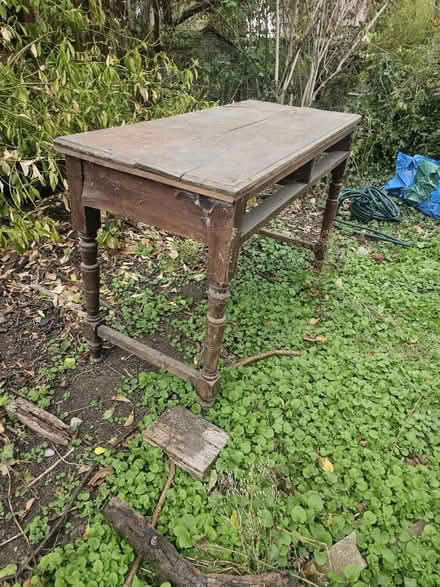 Photo of free Desk (Nw11) #2