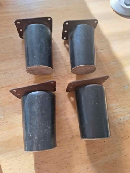Photo of free Small furniture legs (Forestgreen GL6) #1