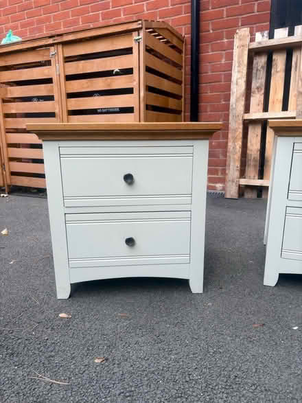 Photo of free 2 matching bedside drawers (Towcester NN12) #1