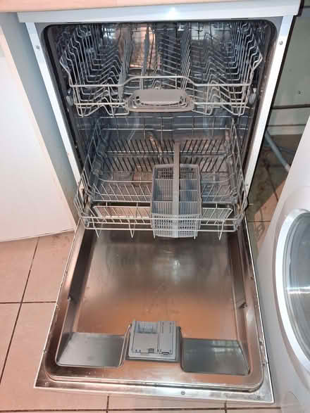 Photo of free Bosch Series 2 Dishwasher (Elstree WD6) #1