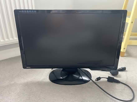 Photo of free Computer monitor / second screen (OX14) #1