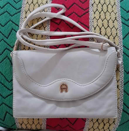 Photo of free Small Cream Shoulder Handbag (Shirley CR0) #1