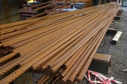 Photo of Rebar or angle iron (Burgess Hill RH15) #1