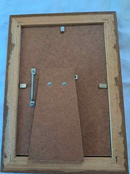 Photo of free 2 Delicate Picture Frames - Ideal for Crafts or Photos (Top Amersham HP6) #4