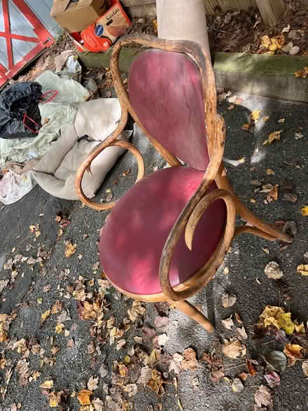 Photo of free Old chair (20833) #1