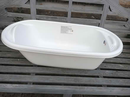 Photo of free Baby bath (Dinas Powys CF64) #1