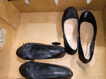 Photo of free Women's flat shoes (Westmont) #1