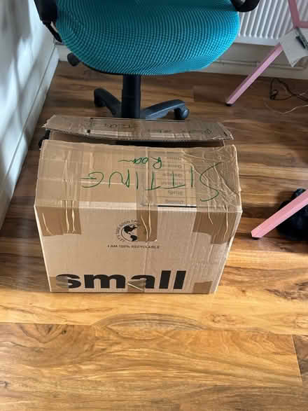 Photo of free box. Used once (gu12) #1