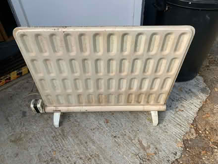 Photo of free Metal Heater (Broadstairs CT10) #1