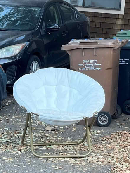 Photo of free Oversized folding saucer chair (176 Picnic Ave, San Rafael) #2