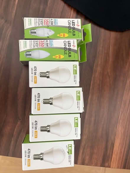 Photo of free 6 brand new lightbulbs (E1) #1