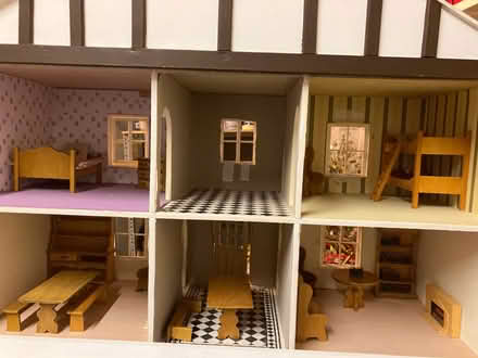 Photo of free Dolls house and furniture (Wokingham RG40) #3