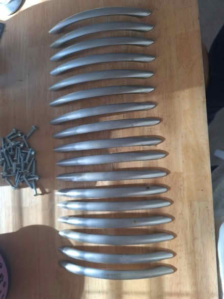 Photo of free 17 cupboard handles (Forestgreen GL6) #1